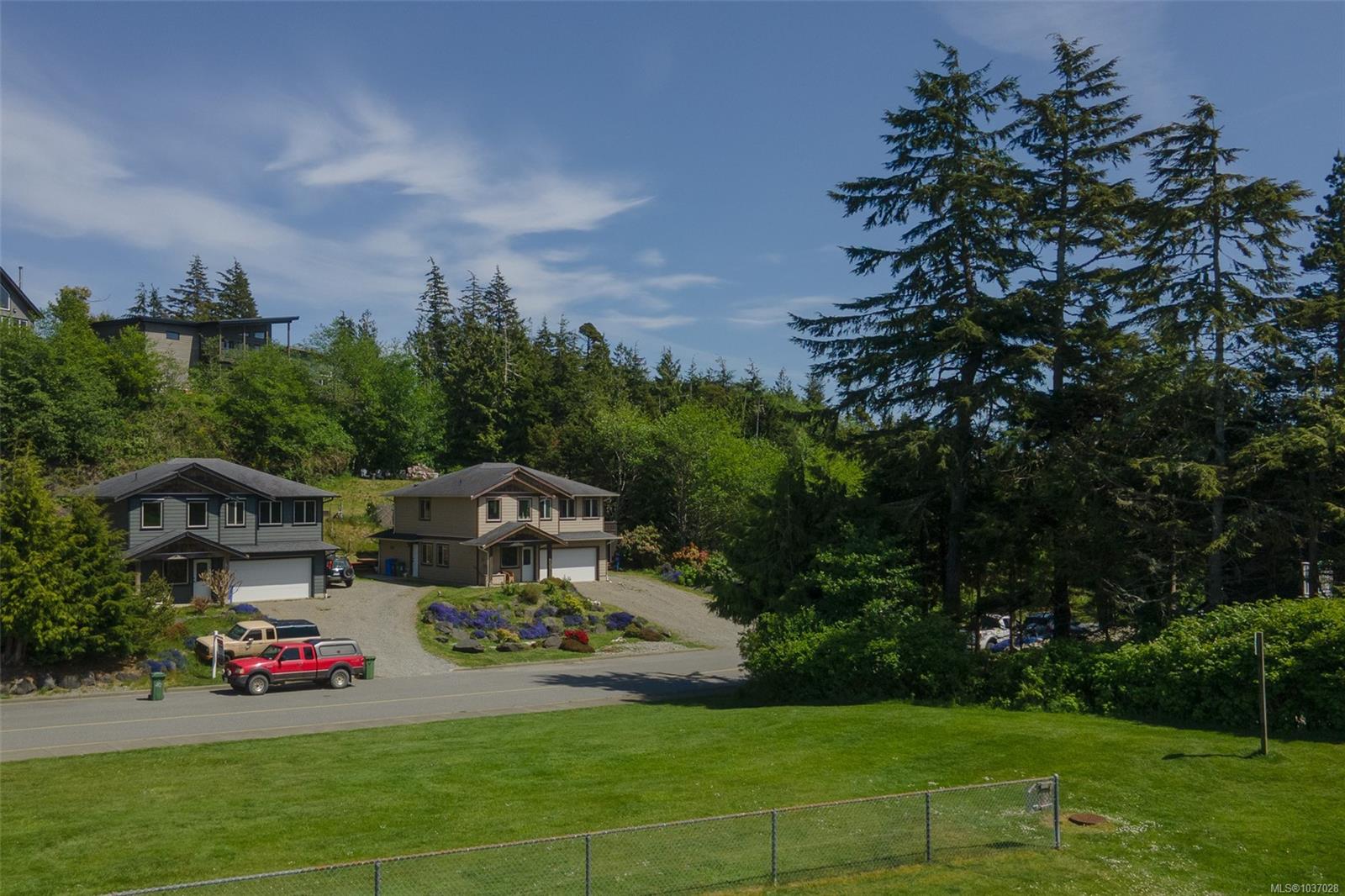 386 Pacific Cres