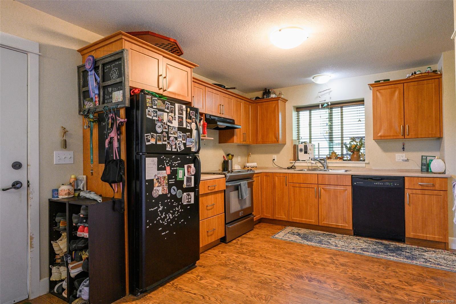 386 Pacific Cres