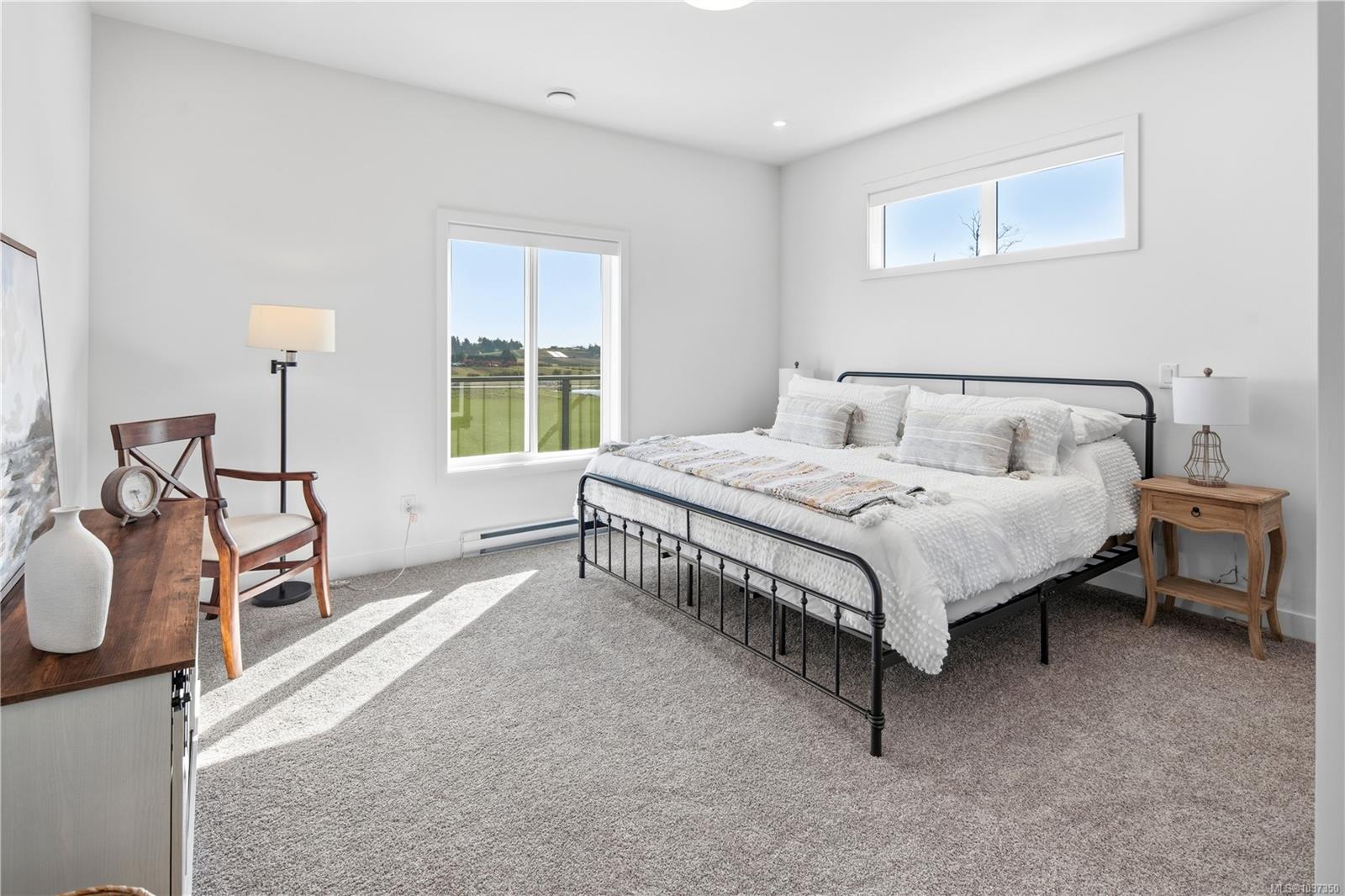 7057 Central Saanich Rd Unit: 301