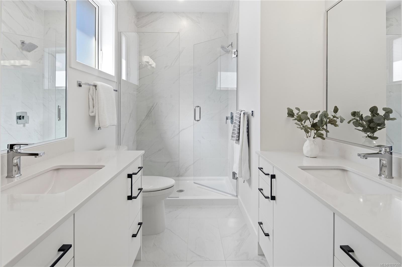 7057 Central Saanich Rd Unit: 301