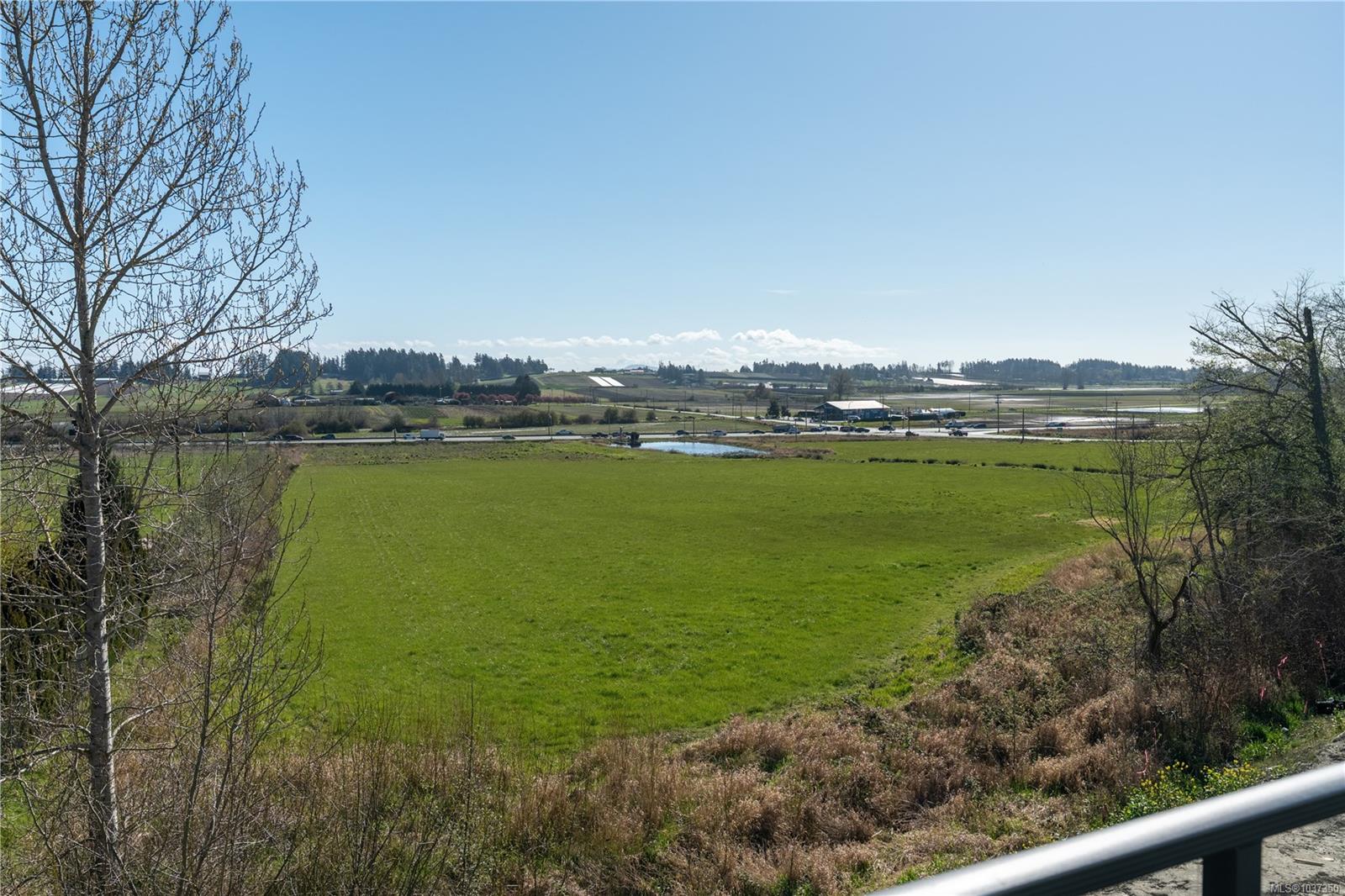 7057 Central Saanich Rd Unit: 301