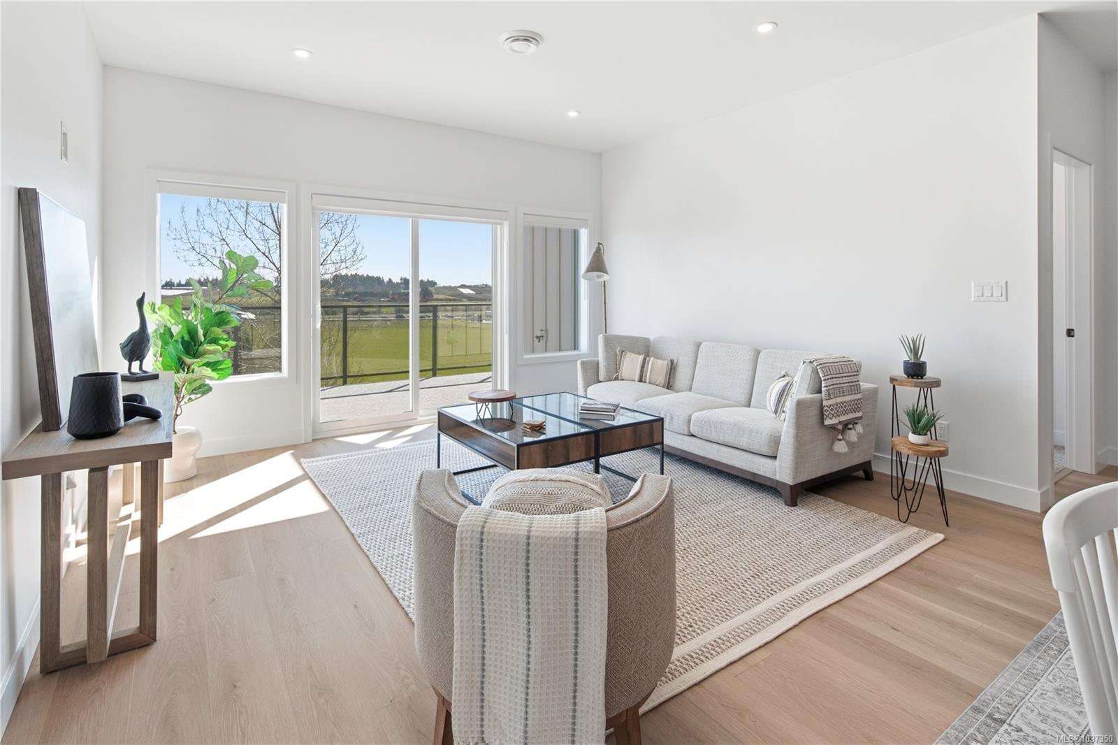 7057 Central Saanich Rd Unit: 301