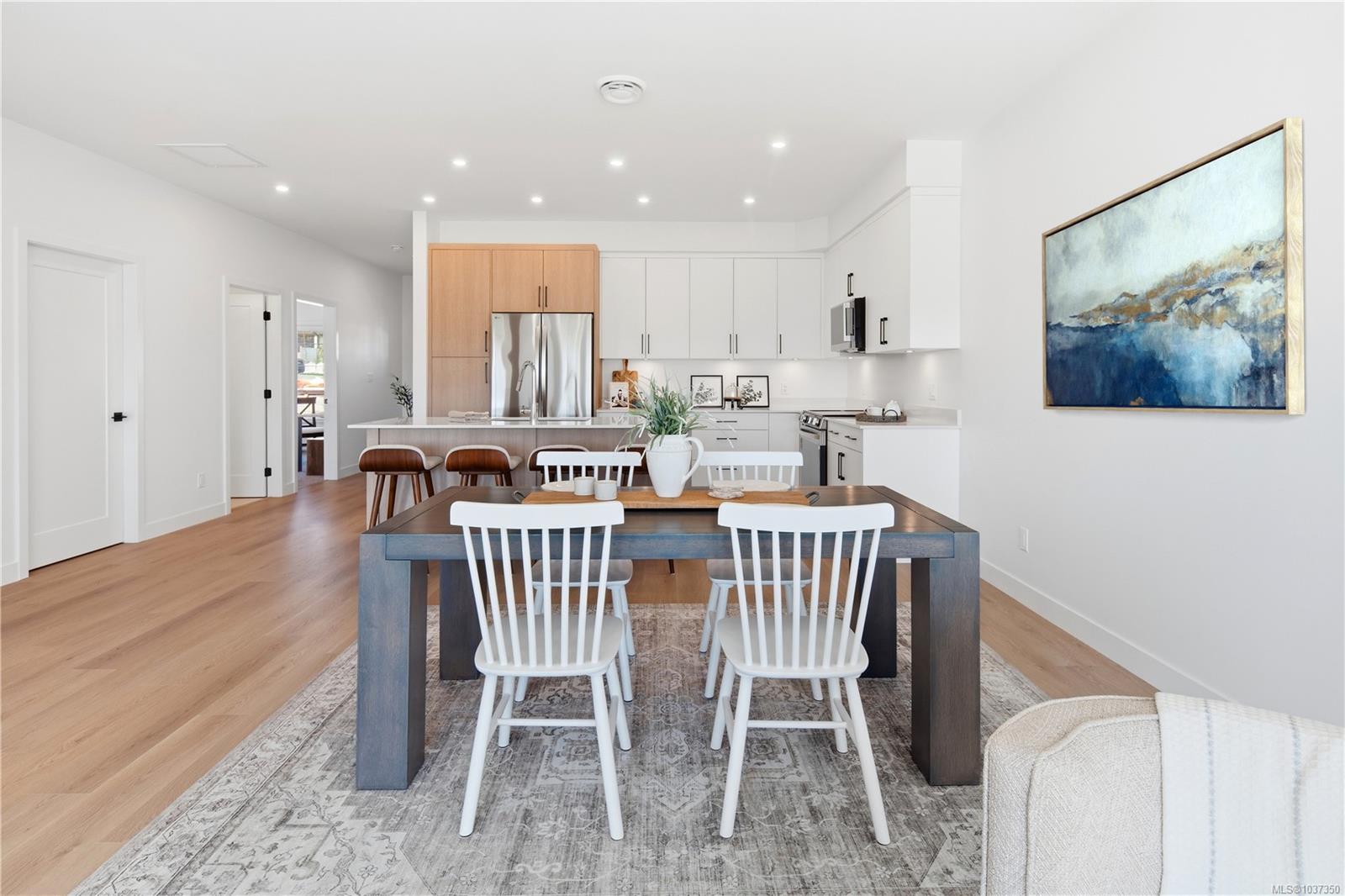 7057 Central Saanich Rd Unit: 301