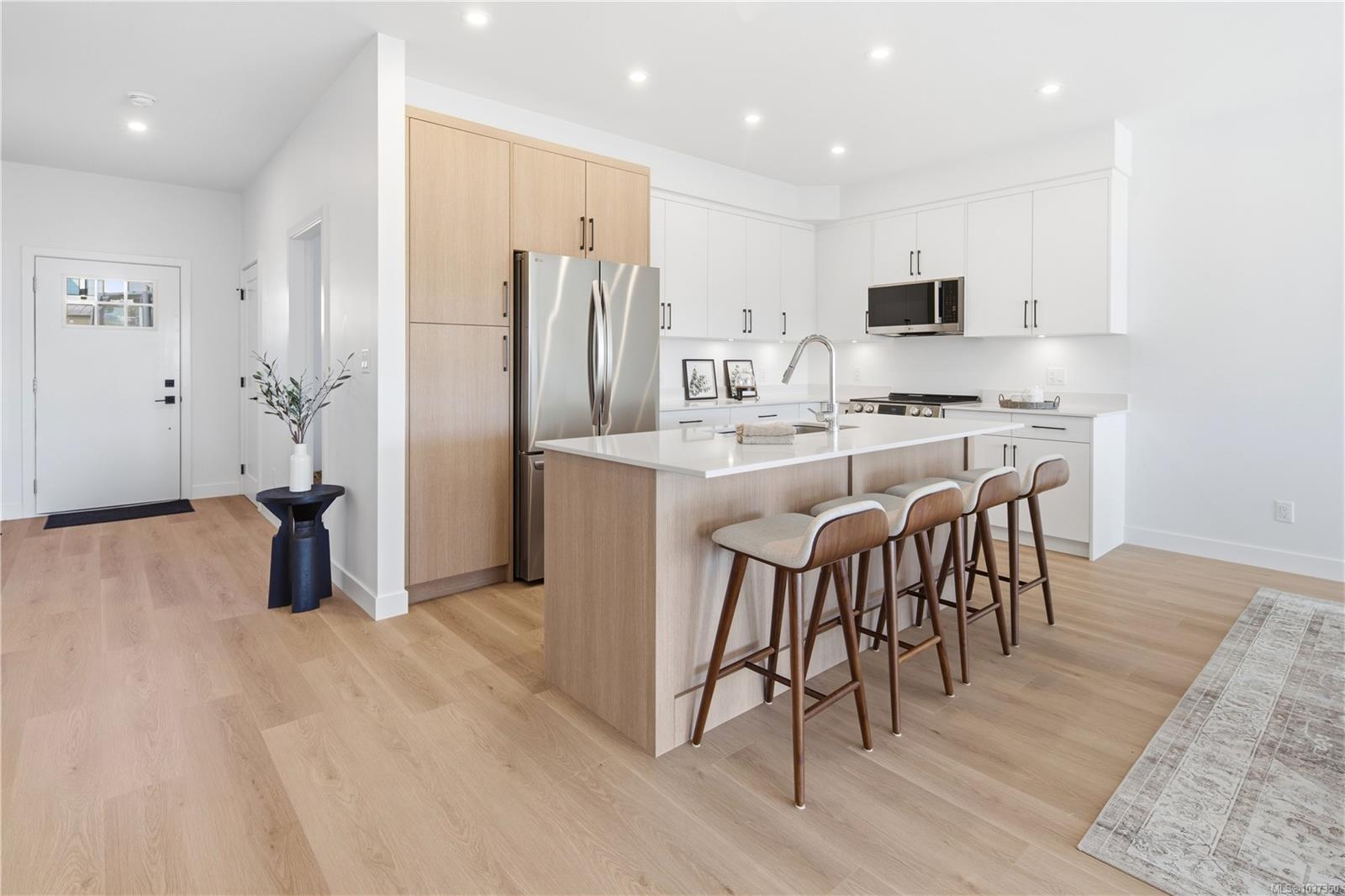 7057 Central Saanich Rd Unit: 301