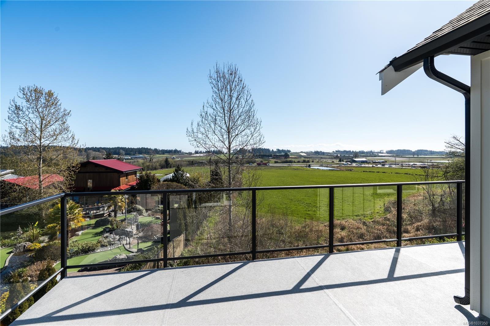 7057 Central Saanich Rd Unit: 301