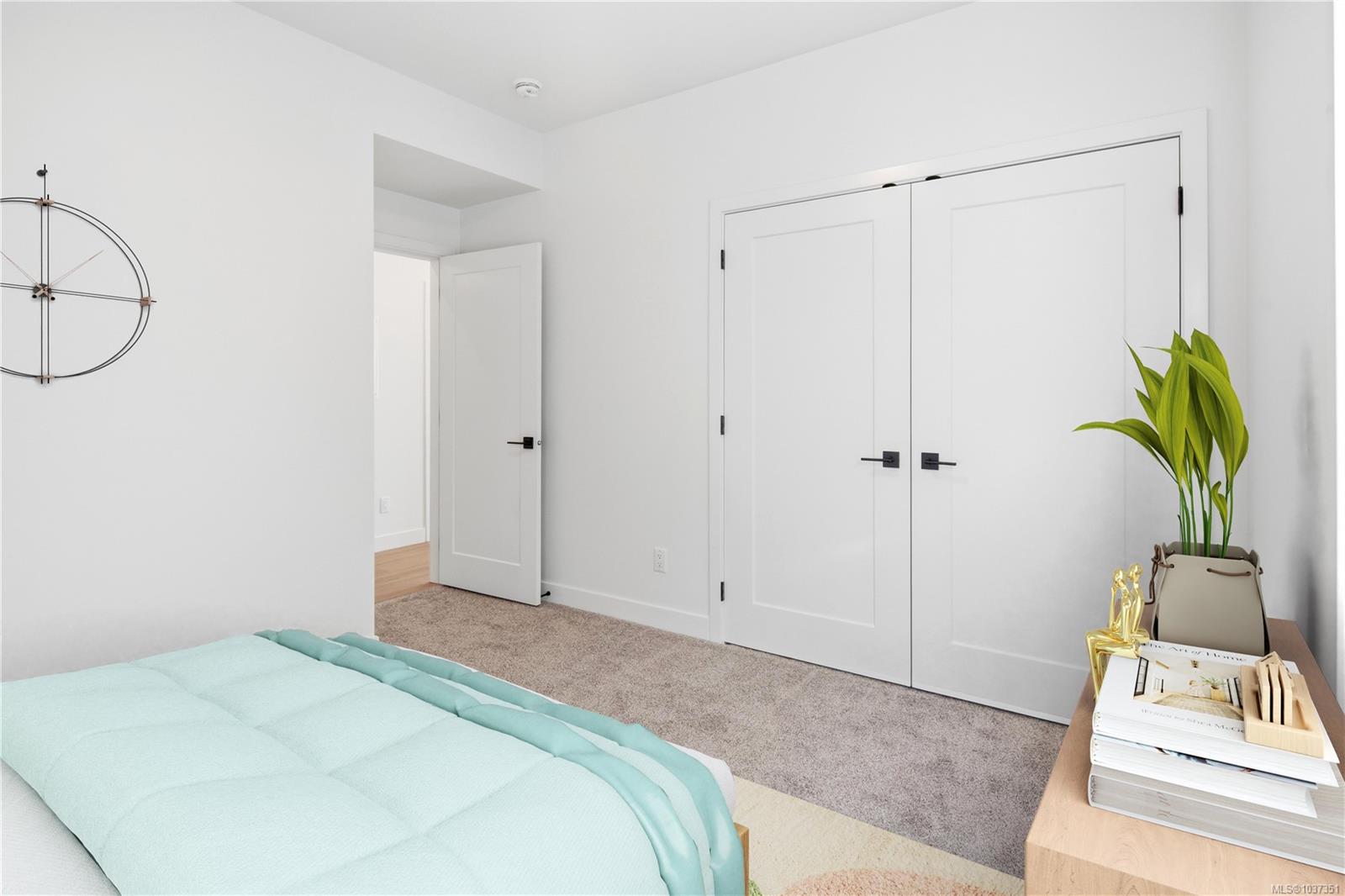 7057 Central Saanich Rd Unit: 101