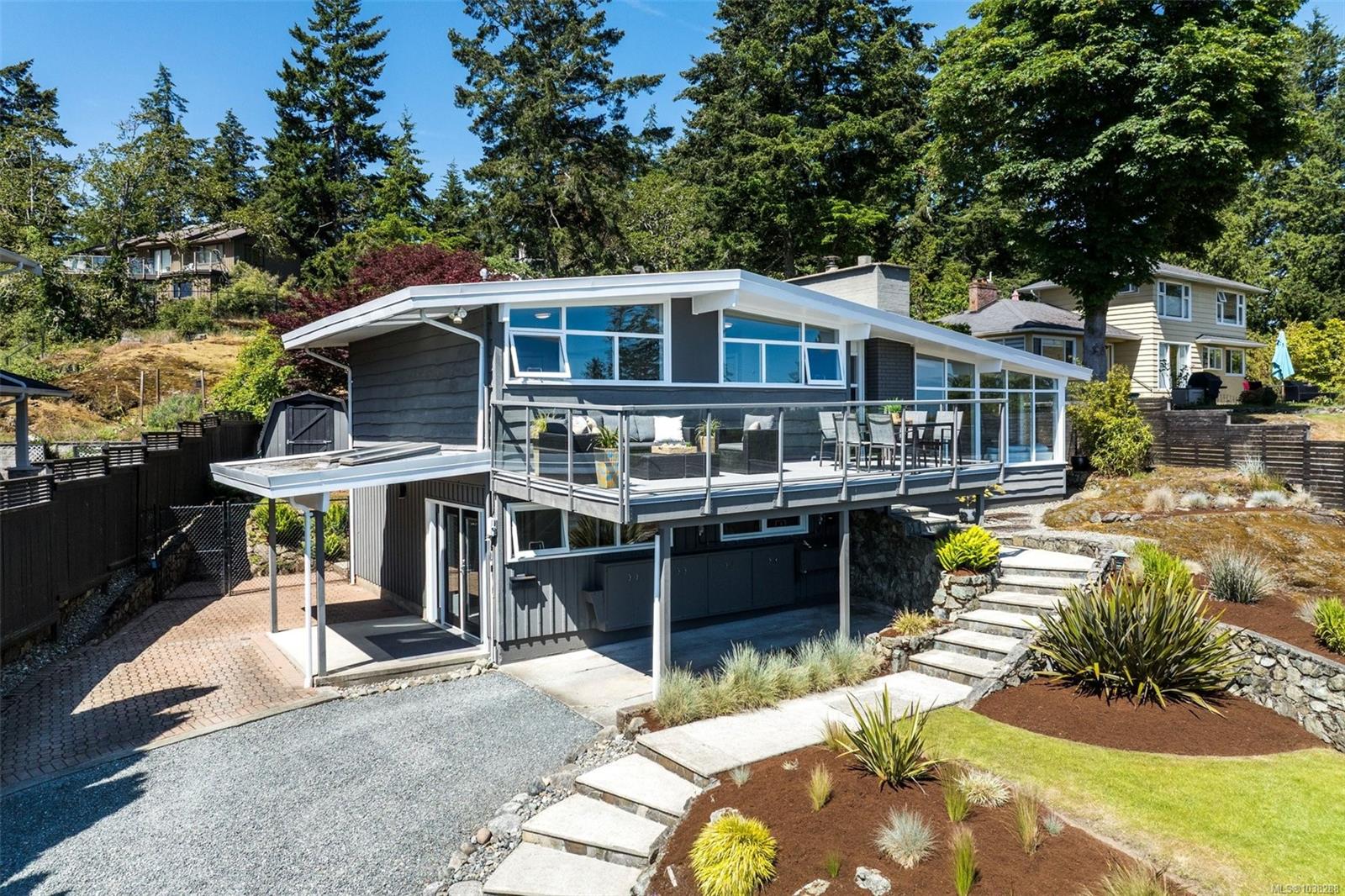 5266 Parker Ave