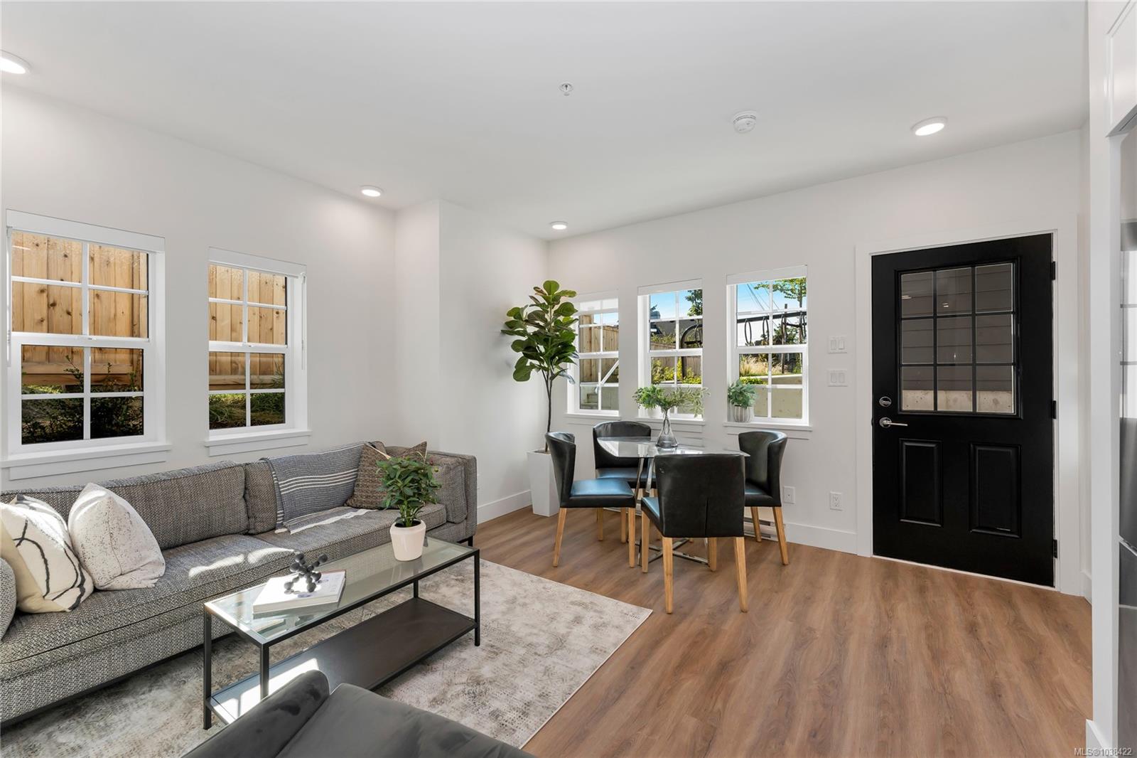 102A-1224 Richardson St Unit: #102A
