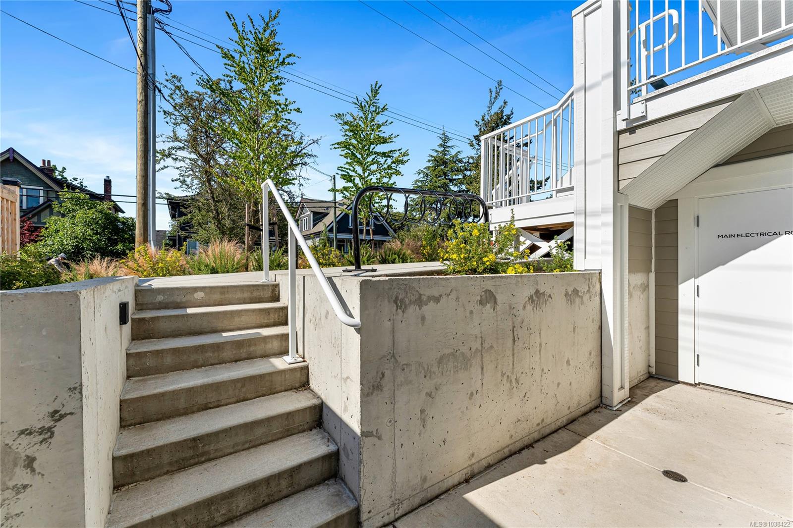 102A-1224 Richardson St Unit: #102A