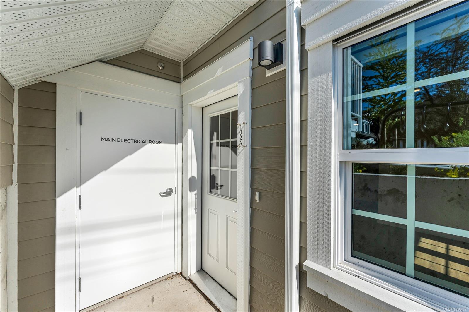 102A-1224 Richardson St Unit: #102A