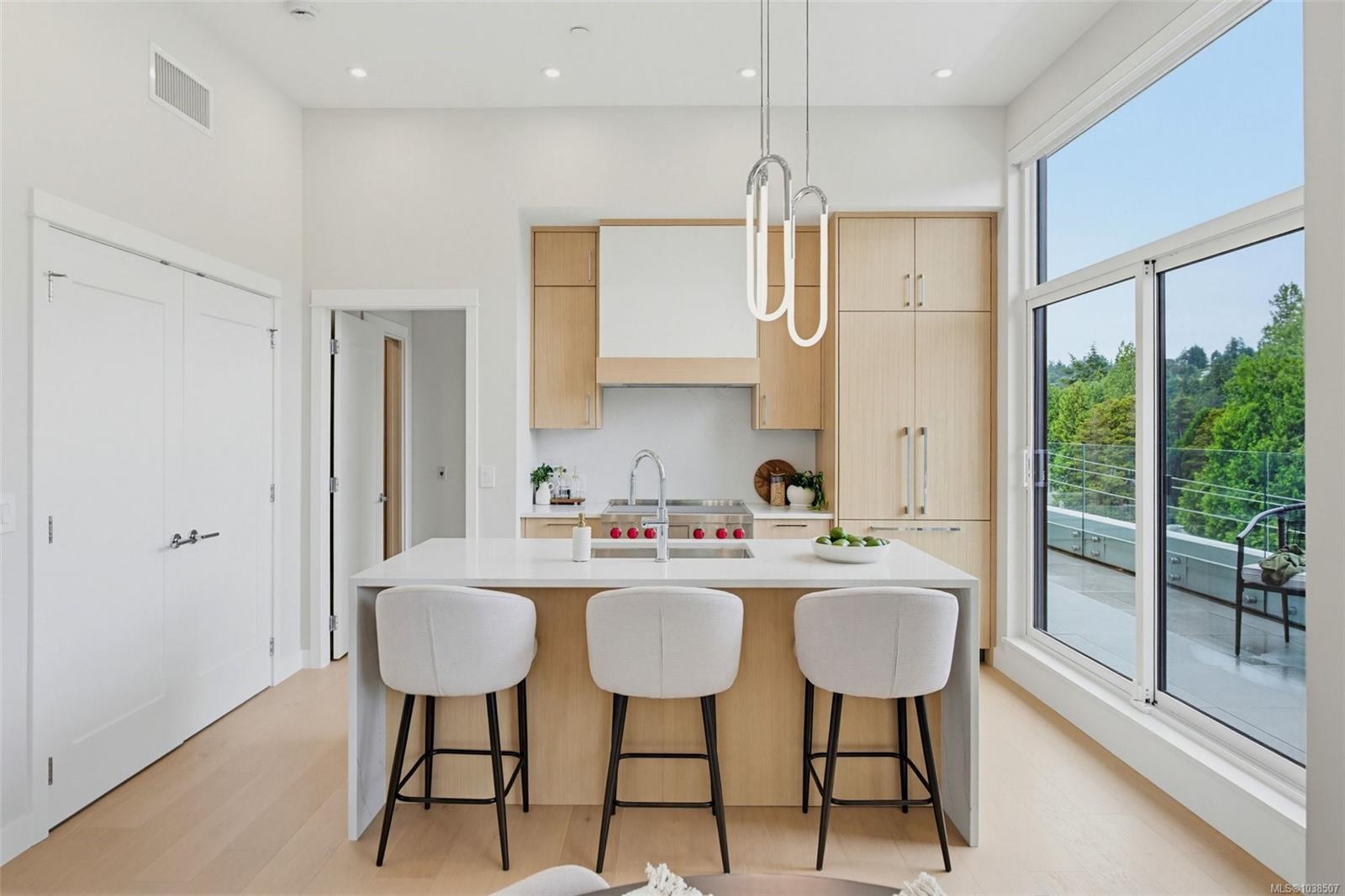 403-5229 Cordova Bay Rd Unit: #PH 403