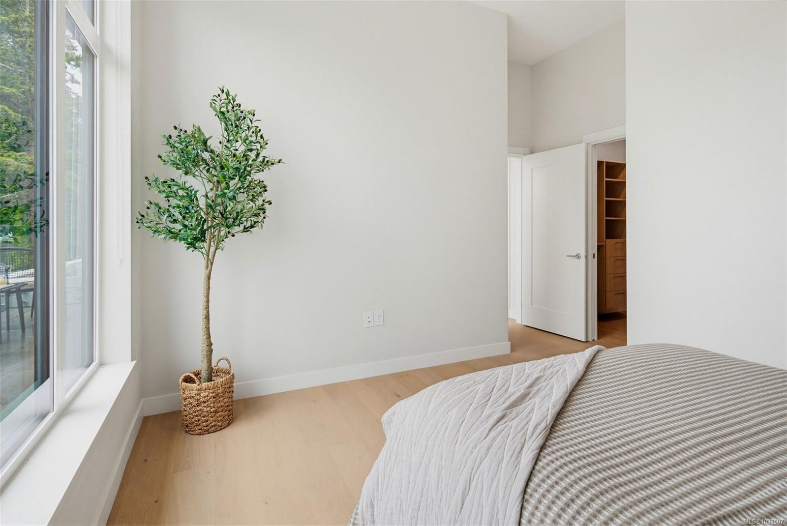 403-5229 Cordova Bay Rd Unit: #PH 403
