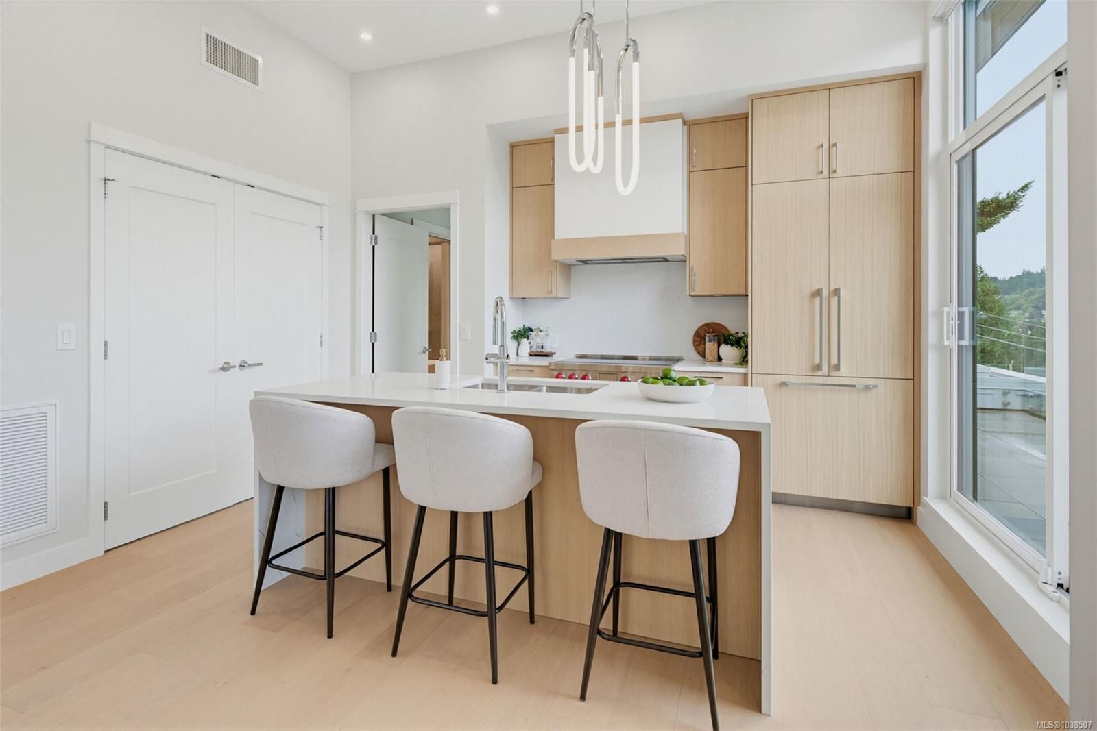 403-5229 Cordova Bay Rd Unit: #PH 403