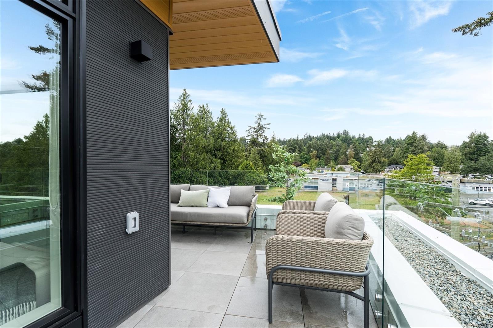 403-5229 Cordova Bay Rd Unit: #PH 403