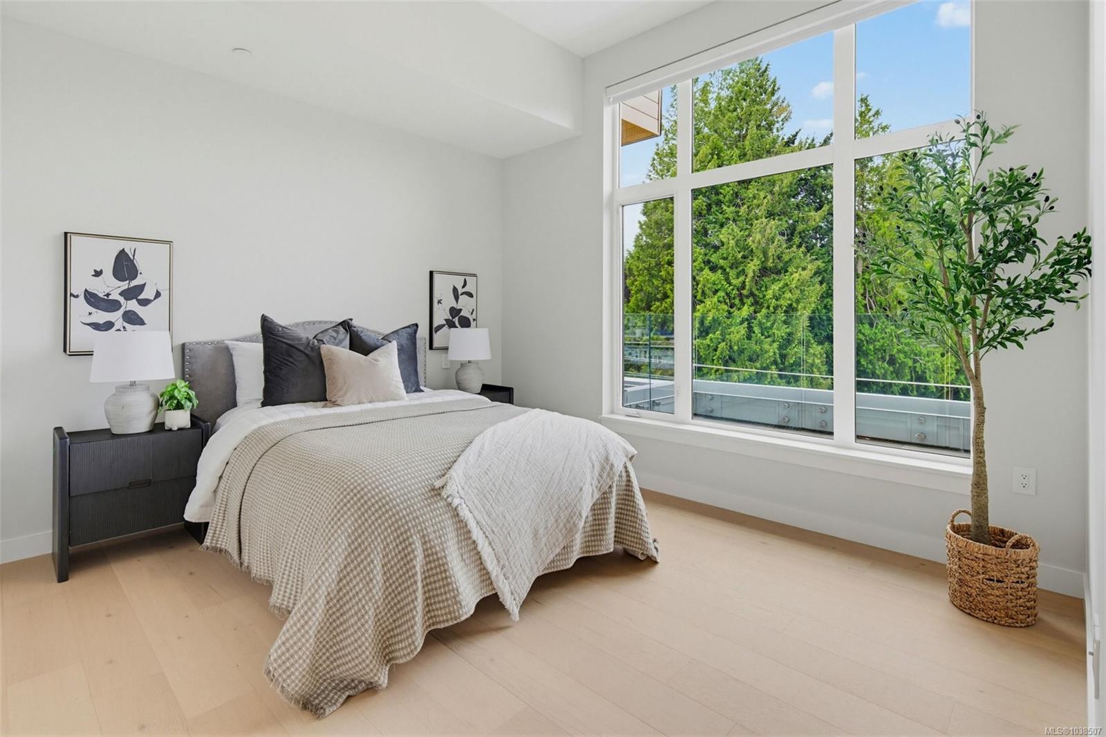403-5229 Cordova Bay Rd Unit: #PH 403