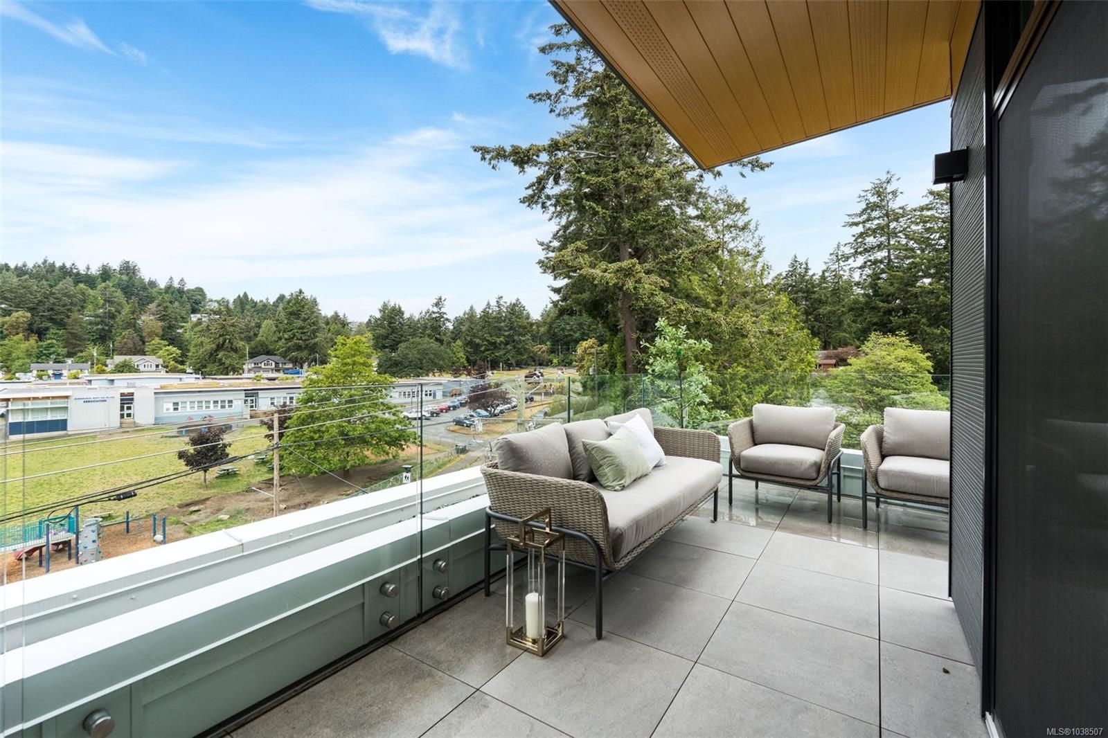 403-5229 Cordova Bay Rd Unit: #PH 403