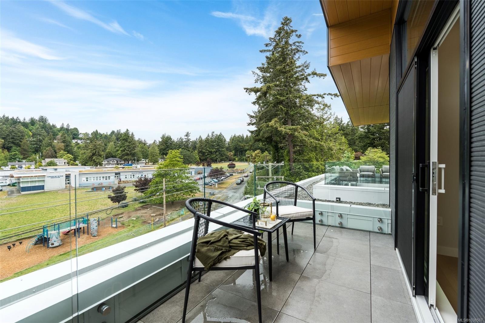 403-5229 Cordova Bay Rd Unit: #PH 403