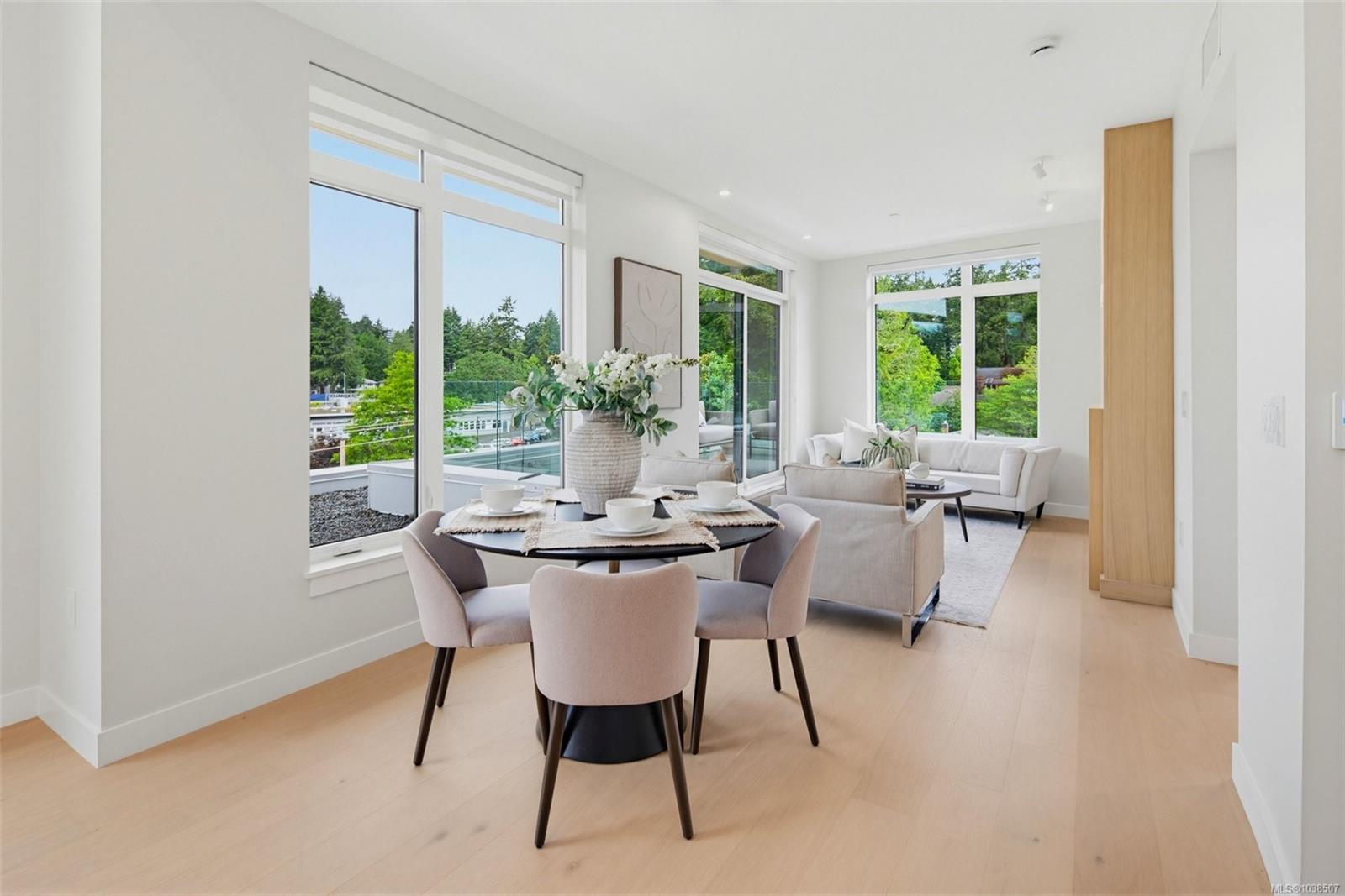 403-5229 Cordova Bay Rd Unit: #PH 403