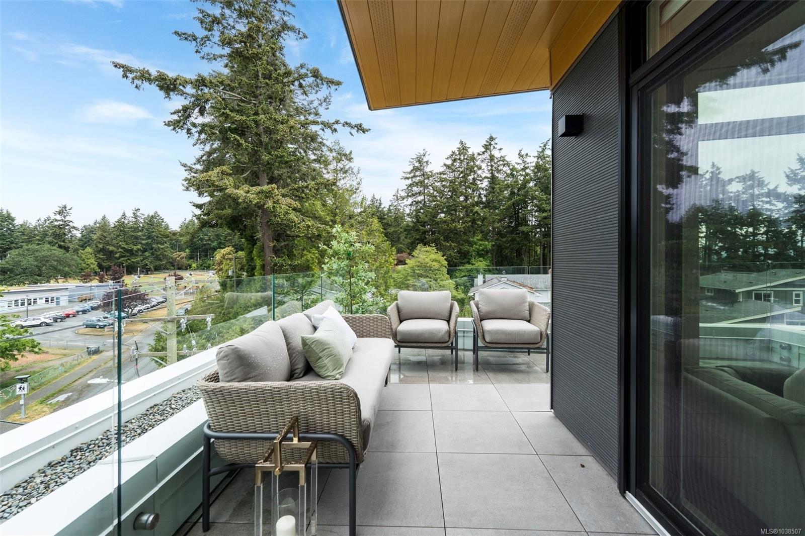 403-5229 Cordova Bay Rd Unit: #PH 403