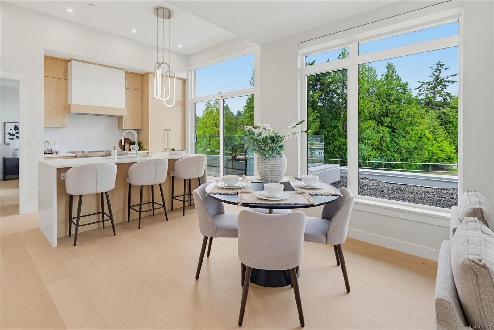 403-5229 Cordova Bay Rd Unit: #PH 403