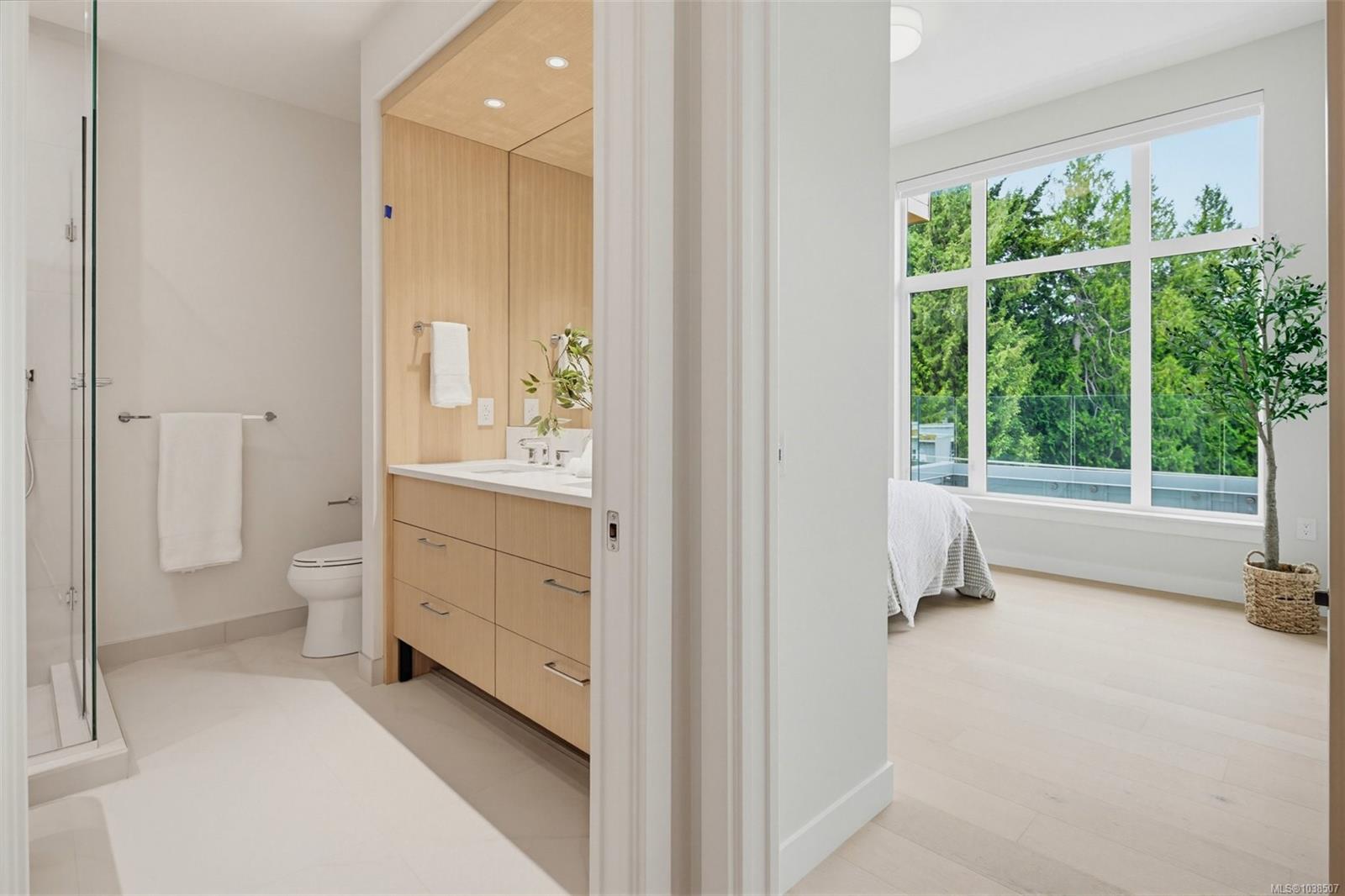 403-5229 Cordova Bay Rd Unit: #PH 403