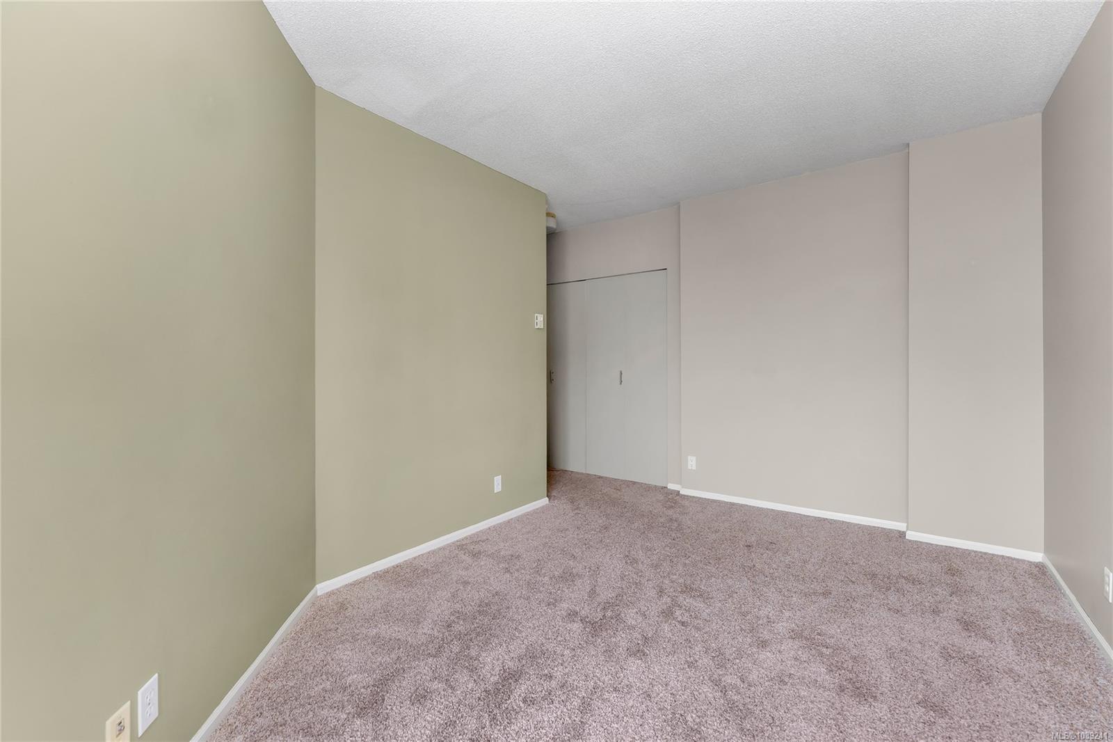 1020 View St #1004