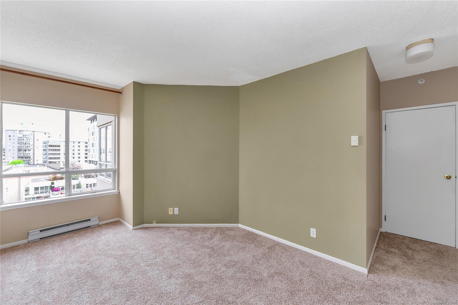 1020 View St #1004
