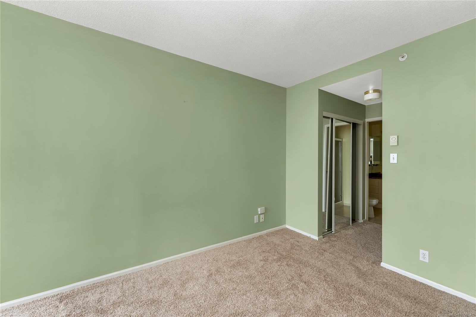 1020 View St #1004
