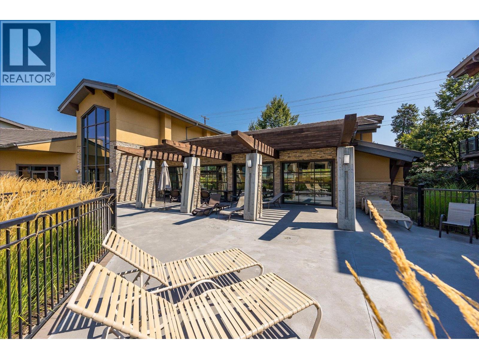 4380 Lakeshore Road Unit# 206