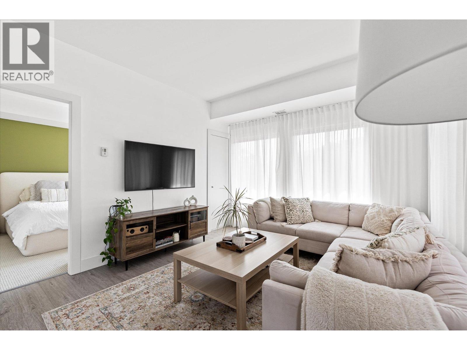 4380 Lakeshore Road Unit# 206