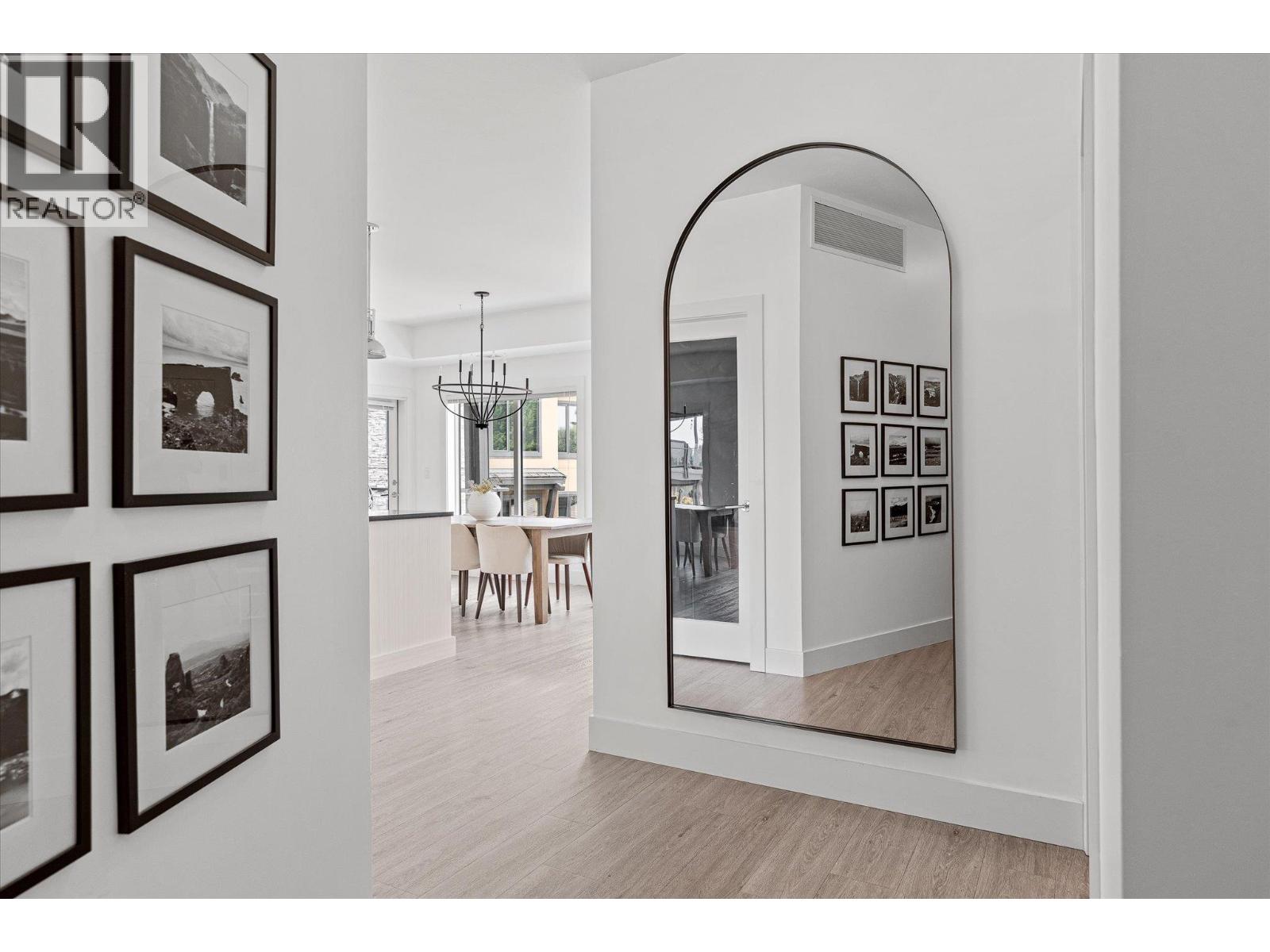 4380 Lakeshore Road Unit# 206