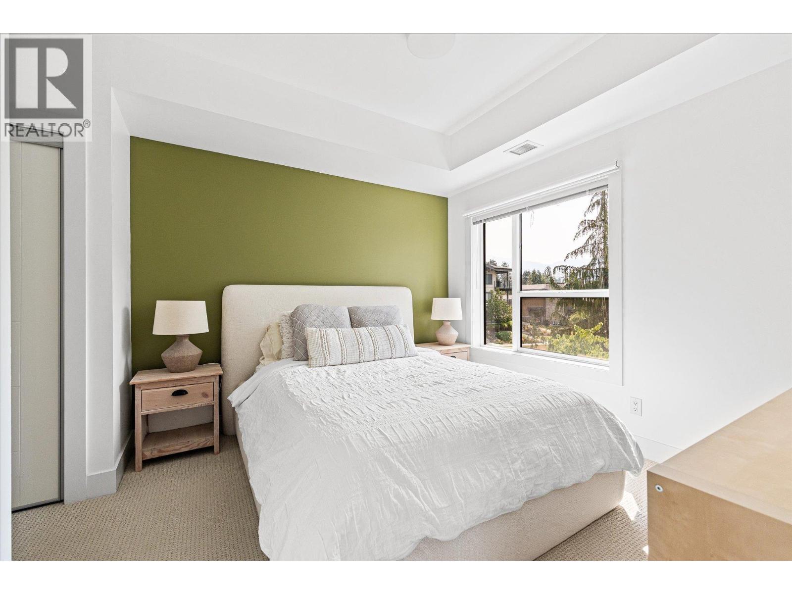 4380 Lakeshore Road Unit# 206