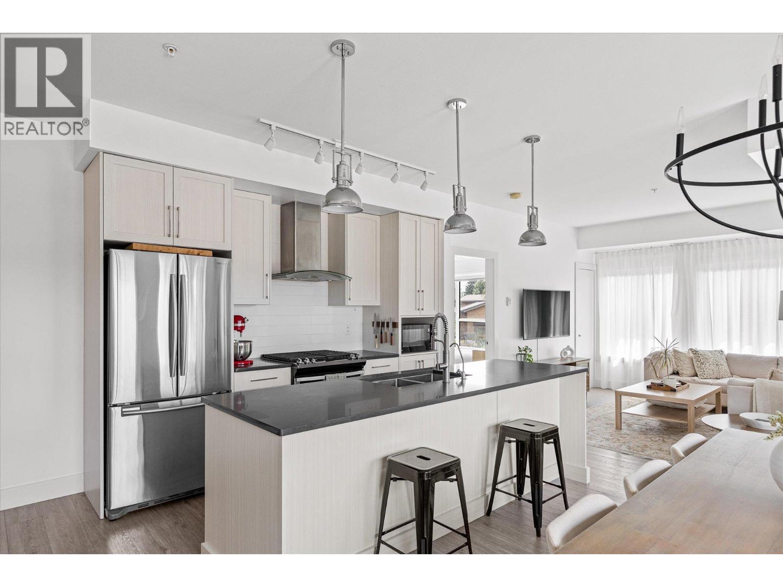 4380 Lakeshore Road Unit# 206