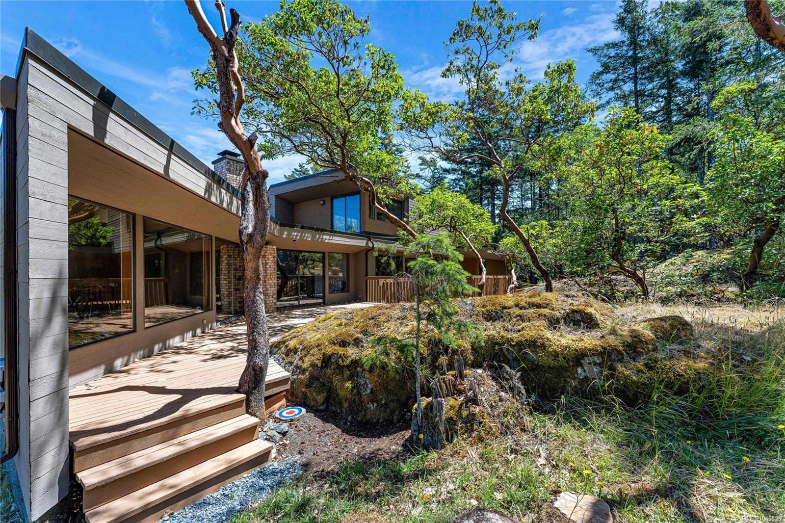 260 Moss Hill Pl