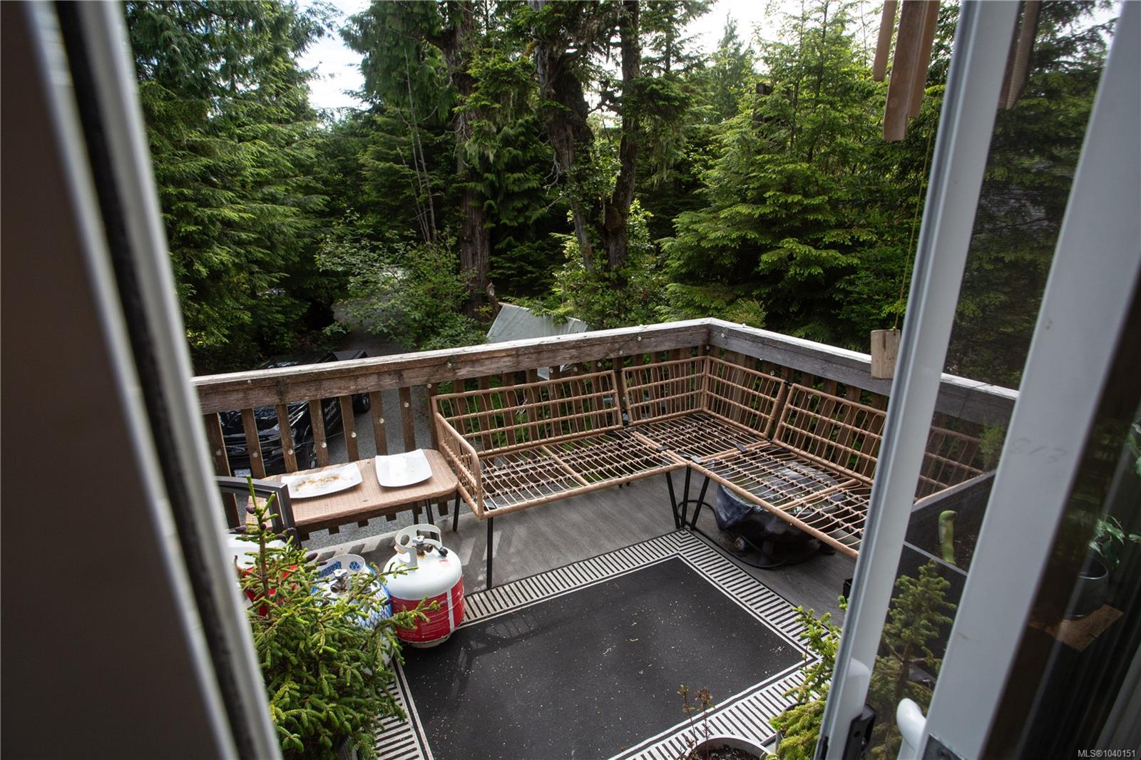 1228 Howard Dr