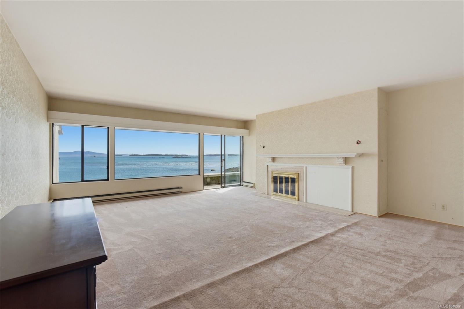 1211 Beach Dr #103