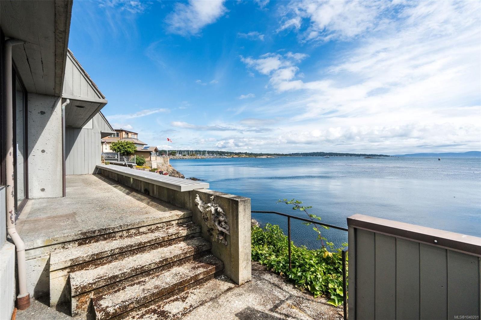1211 Beach Dr #103