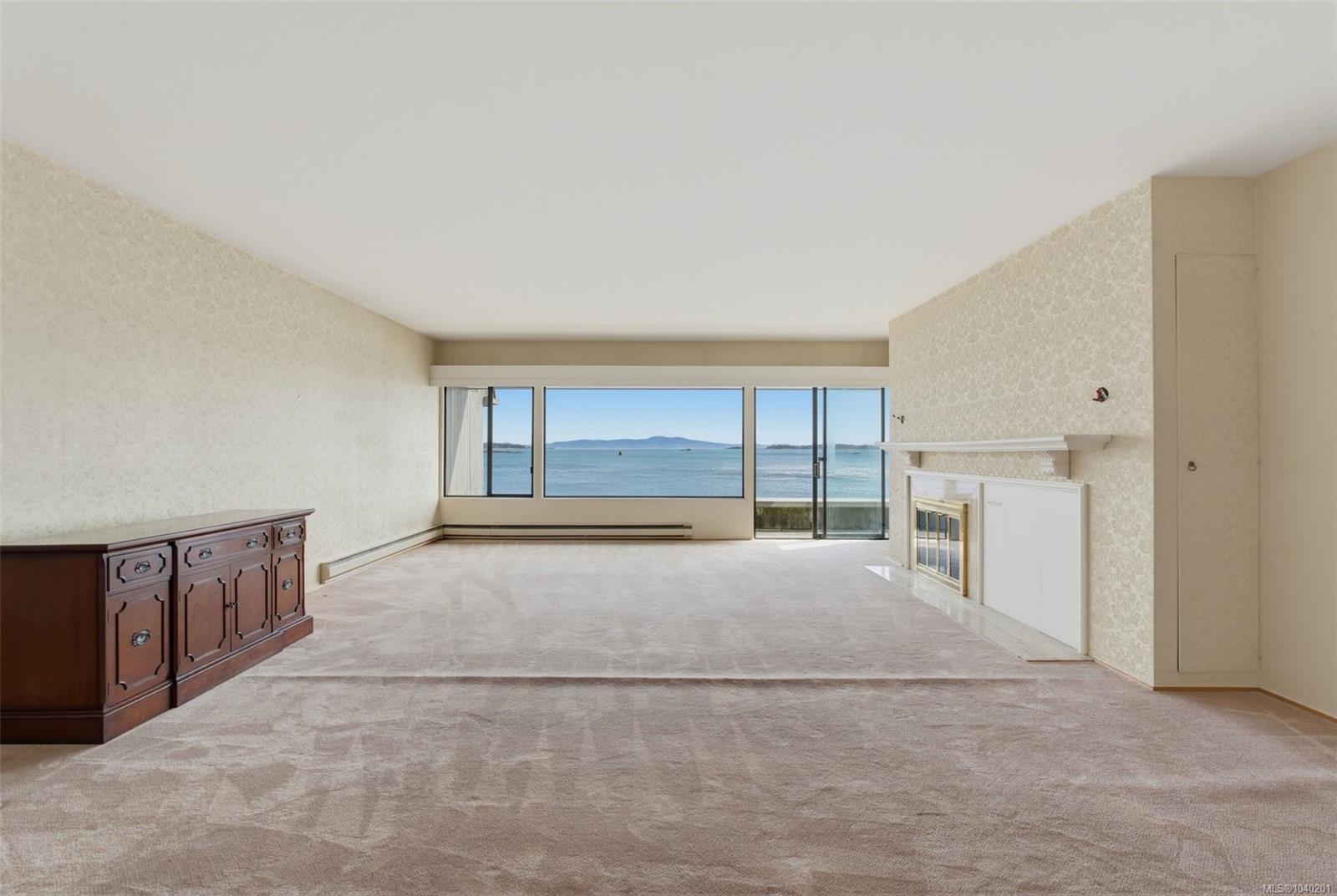 1211 Beach Dr #103
