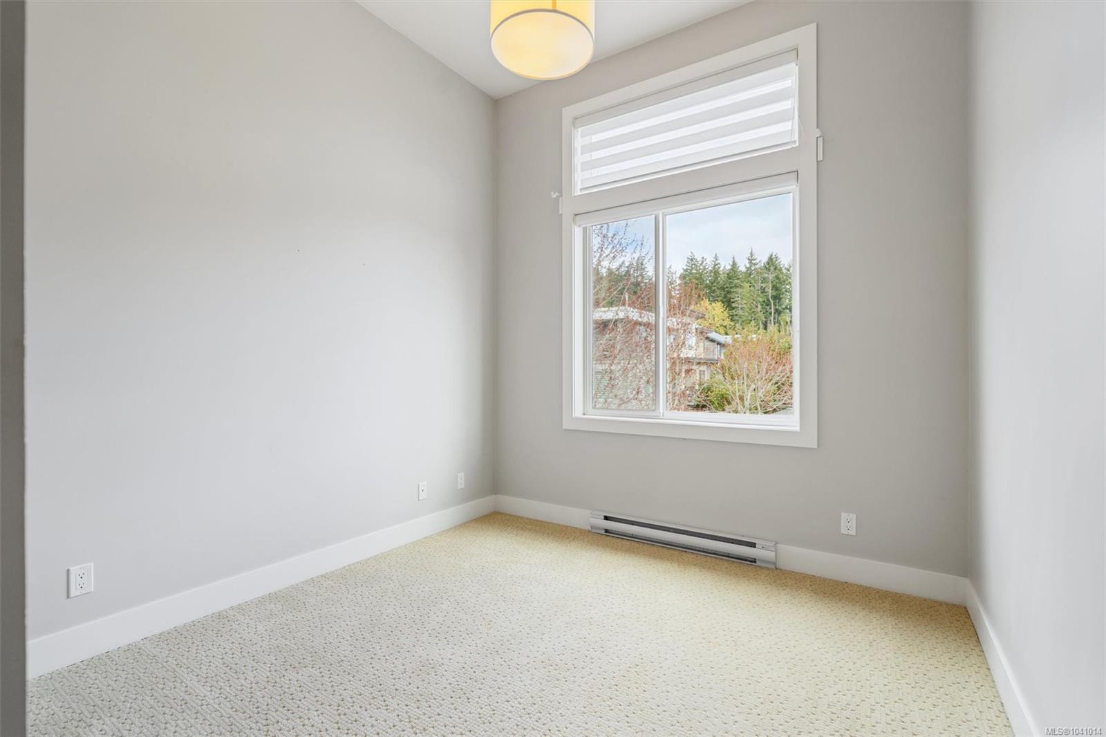 433 Regency Pl