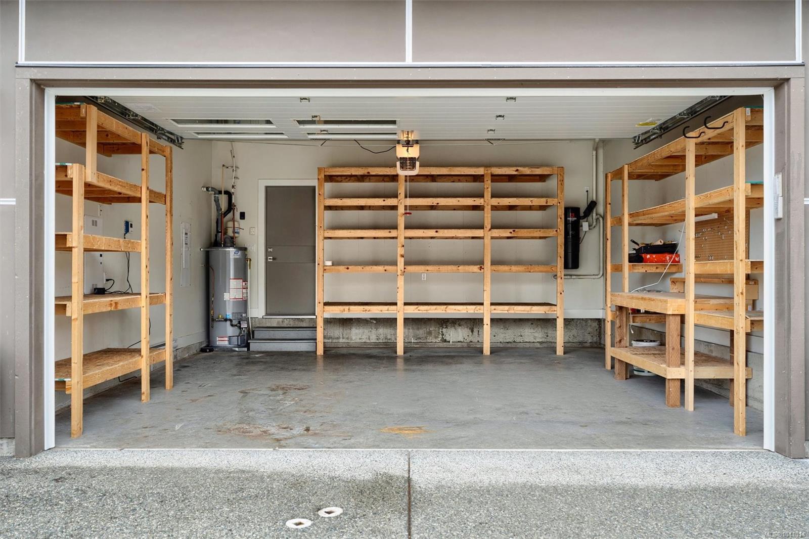 433 Regency Pl