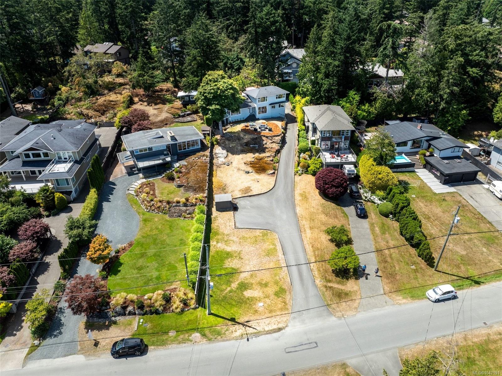5270 Parker Ave