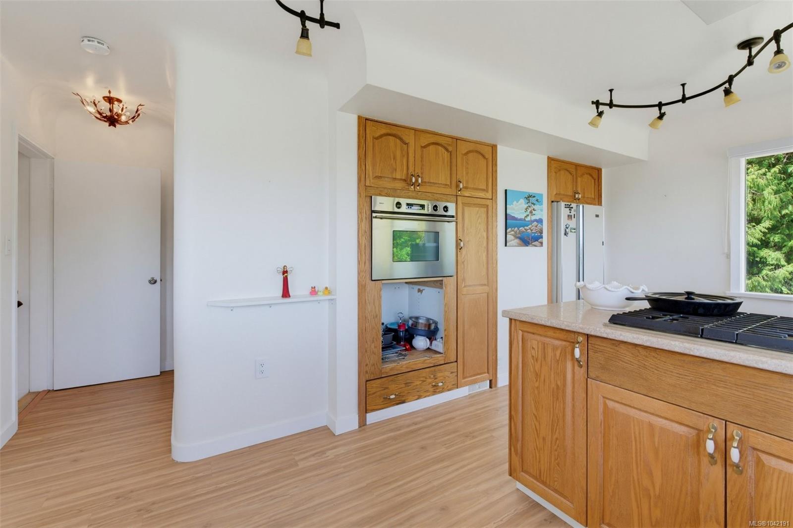 5270 Parker Ave