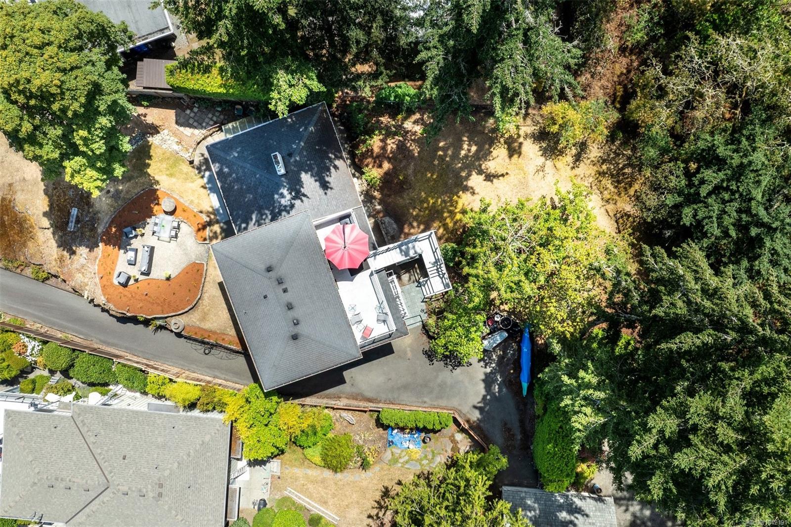5270 Parker Ave