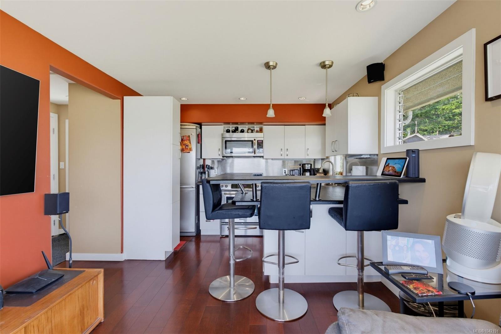 5270 Parker Ave