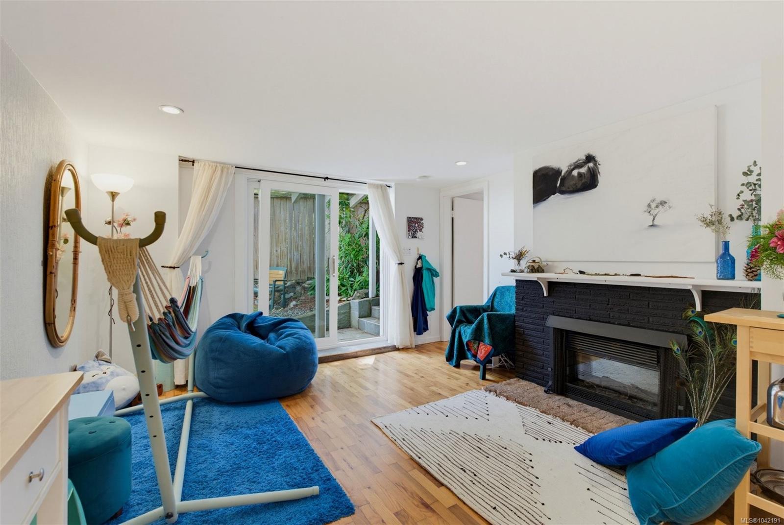 5270 Parker Ave