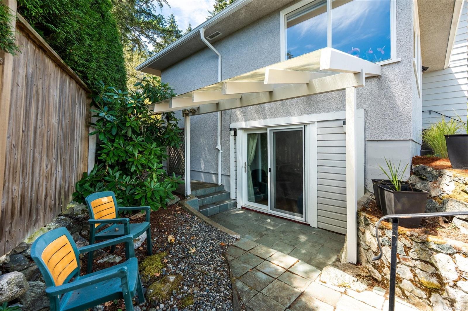 5270 Parker Ave