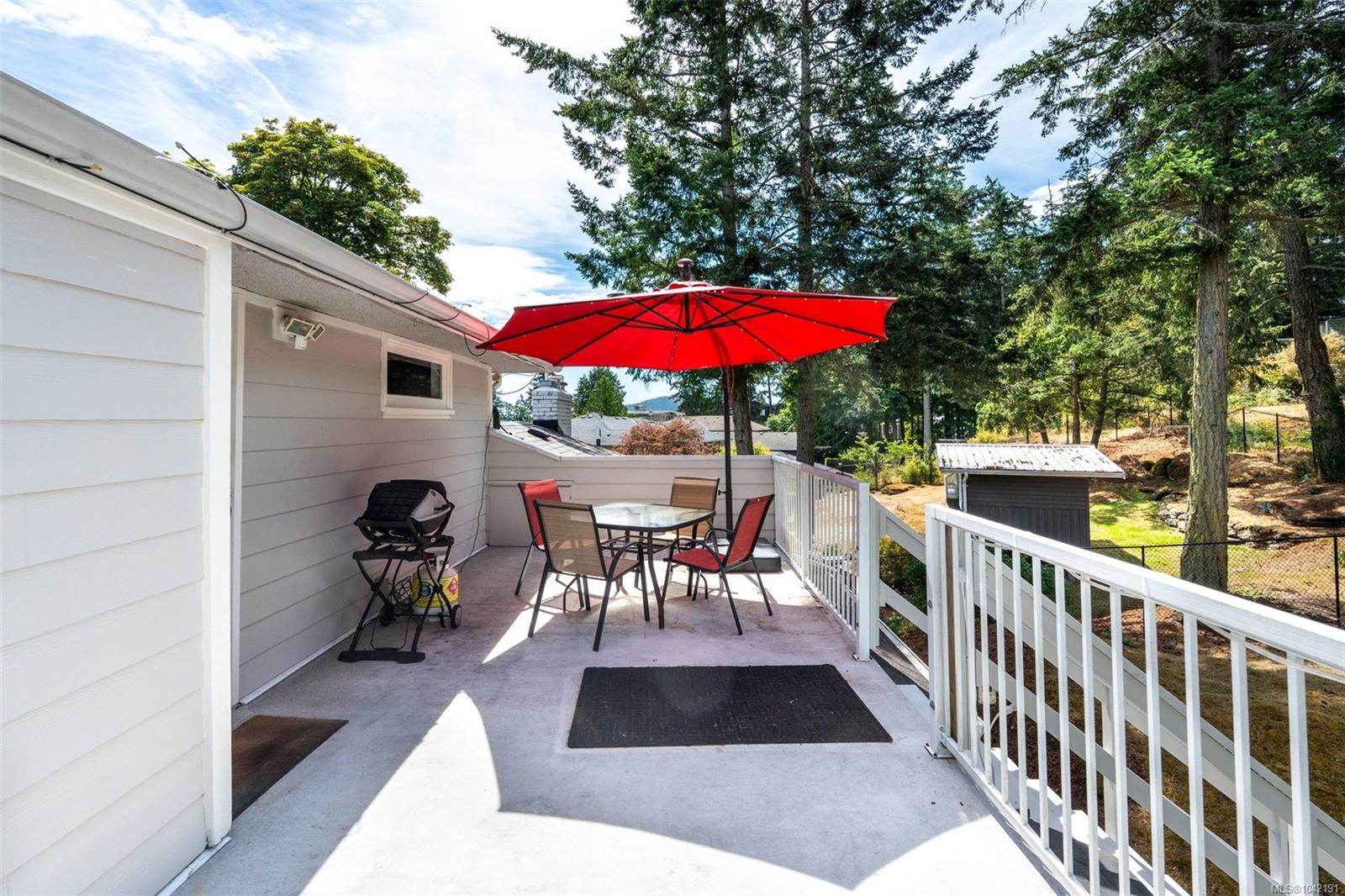 5270 Parker Ave