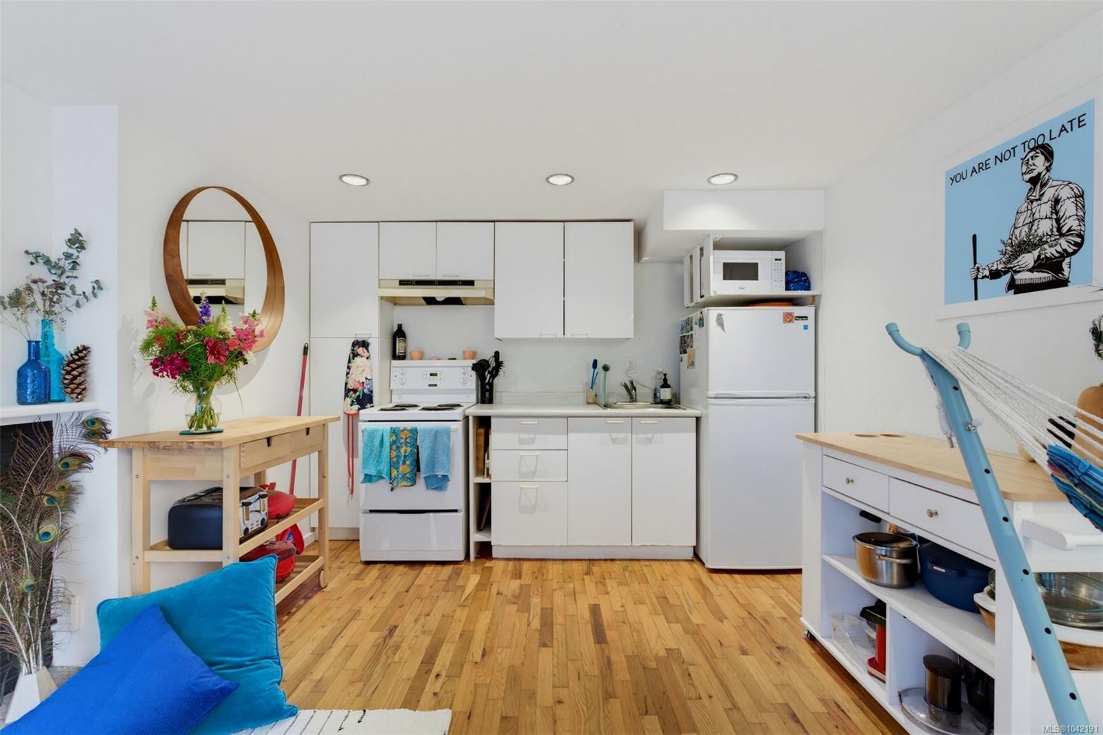 5270 Parker Ave