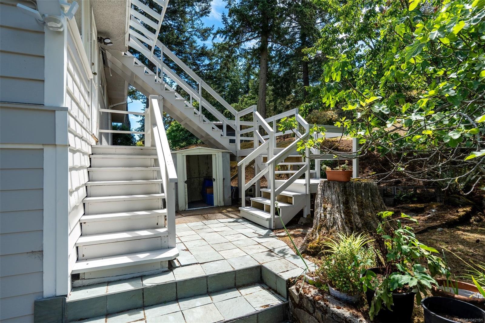 5270 Parker Ave