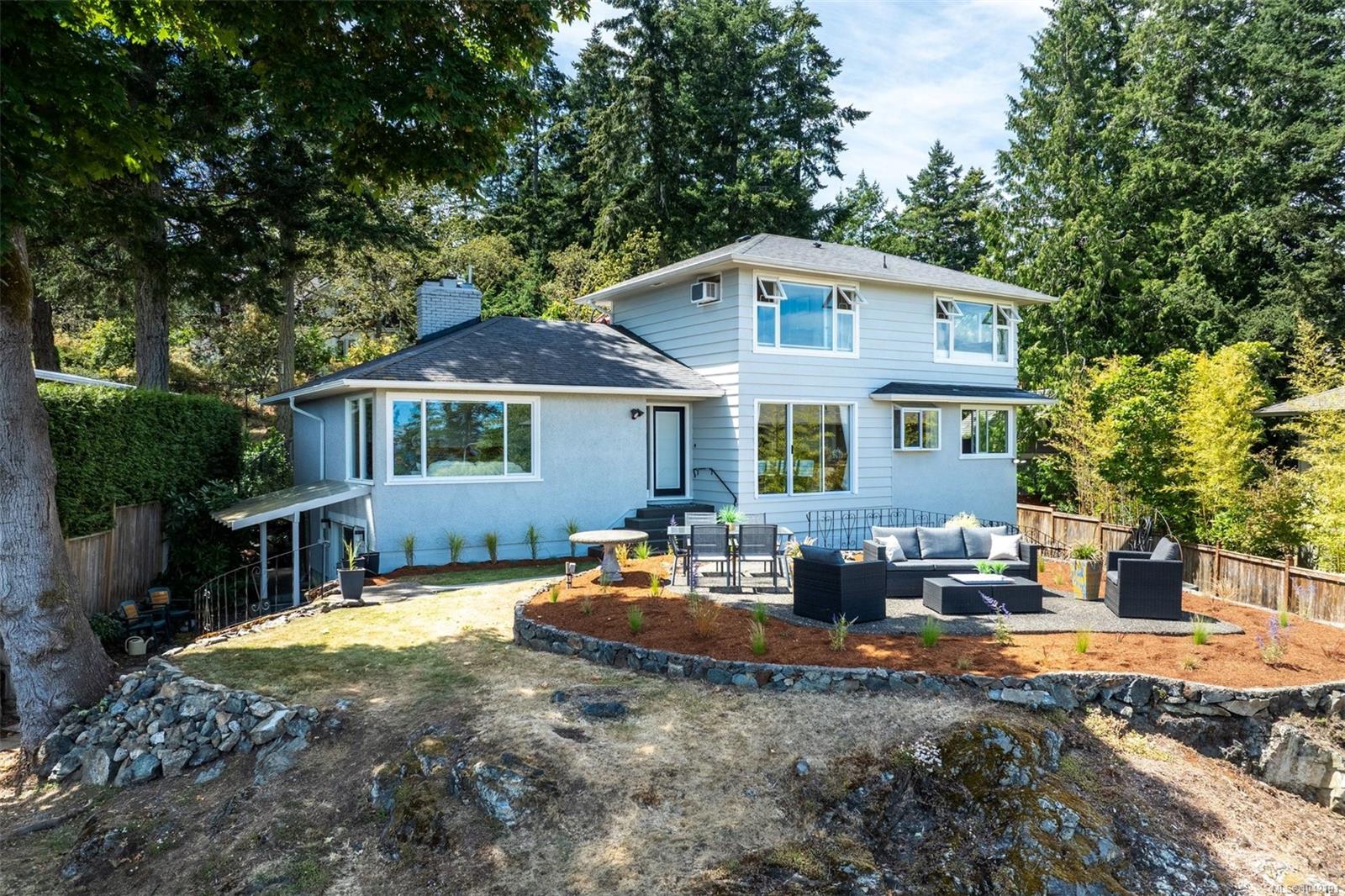 5270 Parker Ave